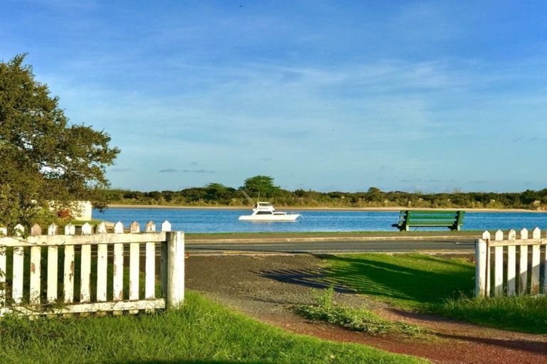 Photo of property in 1993 Ngunguru Road, Ngunguru, Whangarei, 0173