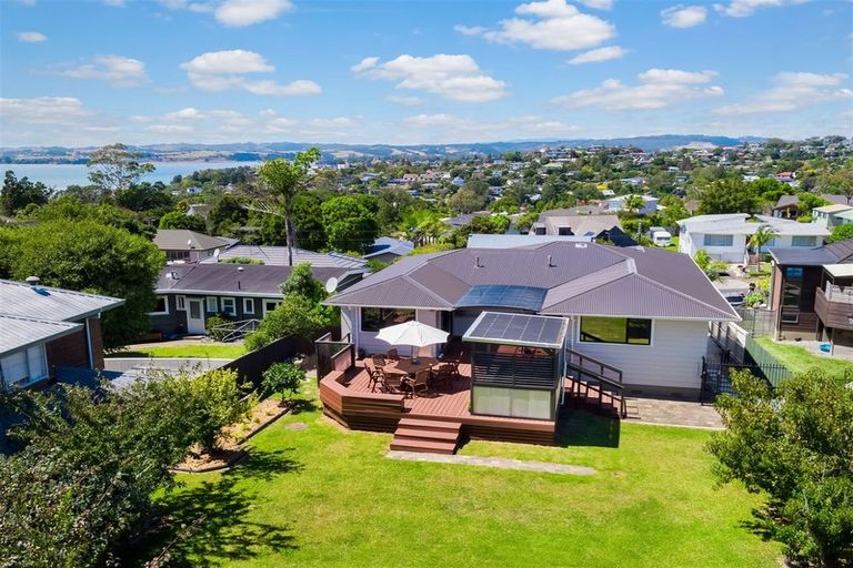 Photo of property in 21a Alexander Street, Cockle Bay, Auckland, 2014