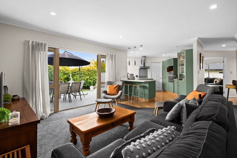 Photo of property in 28 Russell Robertson Drive, Havelock North, 4130