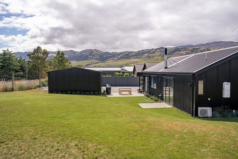 Photo of property in 30 Pegasus Court, Mount Pisa, Cromwell, 9383