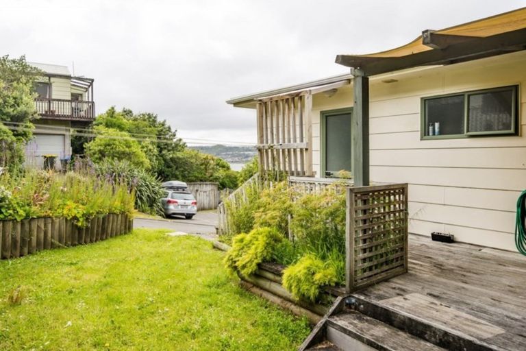 Photo of property in 16a Mawhare Street, Titahi Bay, Porirua, 5022