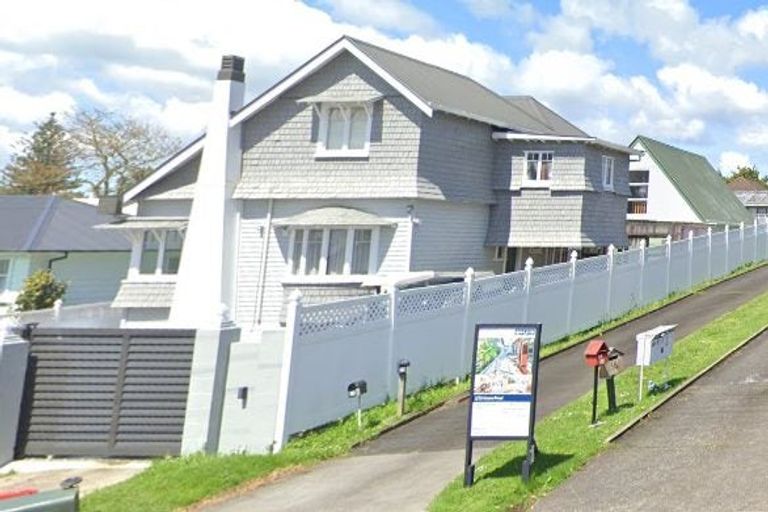 Photo of property in 31 Orams Road, Hillpark, Auckland, 2102