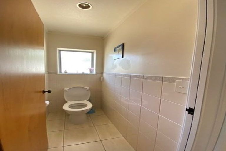 Photo of property in 1/22 Steeple Rise, Pakuranga, Auckland, 2010