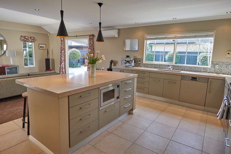 Photo of property in 36 Chateau Drive, Burnside, Christchurch, 8053