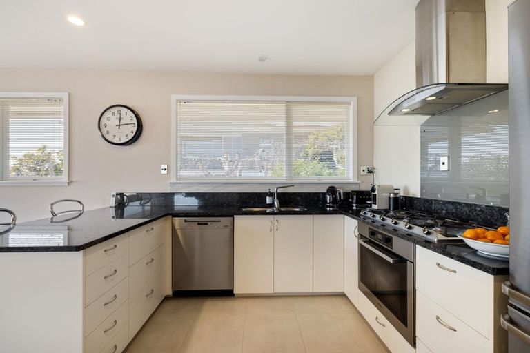 Photo of property in 8 Michael Avenue, Mount Pleasant, Christchurch, 8081