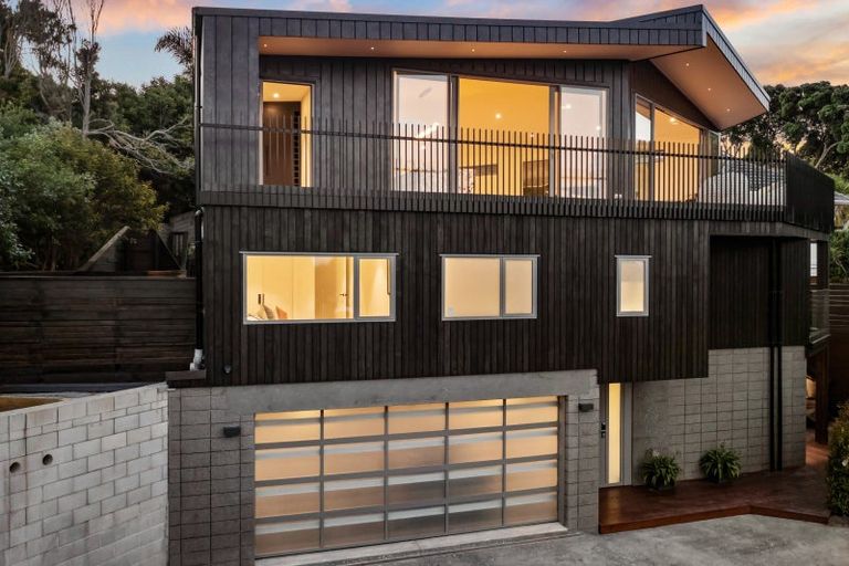 Photo of property in 61a Churchill Road, Murrays Bay, Auckland, 0630