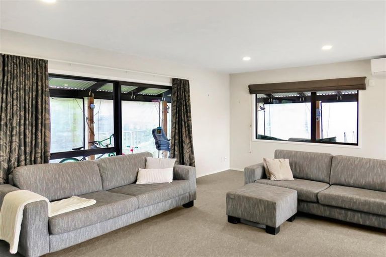 Photo of property in 9a Holden Avenue, Holdens Bay, Rotorua, 3010