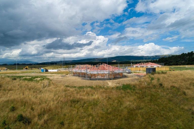 Photo of property in 59 Atlantic Drive, Fitzherbert, Palmerston North, 4410