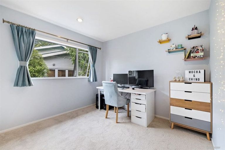 Photo of property in 24 Kellett Road, Ranui, Auckland, 0612