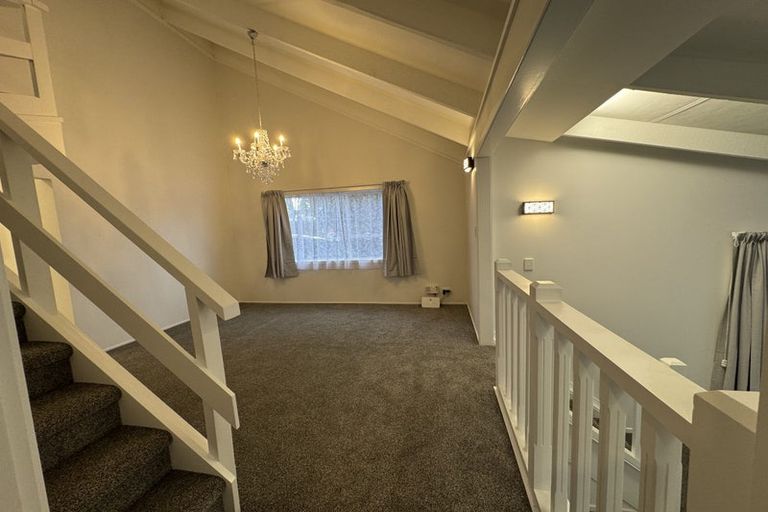 Photo of property in 1/3 Miraka Place, Birkenhead, Auckland, 0626