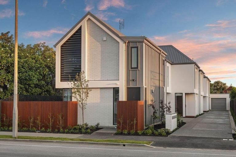 Photo of property in 1/100 Innes Road, St Albans, 8052