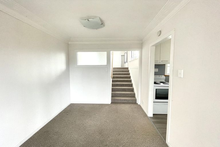 Photo of property in 10 Fenton Terrace, Cockle Bay, Auckland, 2014