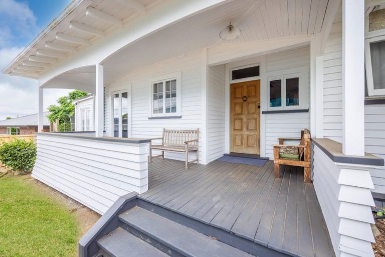 Photo of property in 327 Carlton Street, Te Awamutu, 3800