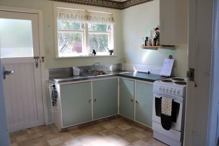 Photo of property in 16 Percy Cameron Street, Avalon, Lower Hutt, 5011