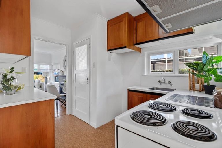 Photo of property in 1/30 Ngataringa Road, Devonport, Auckland, 0624