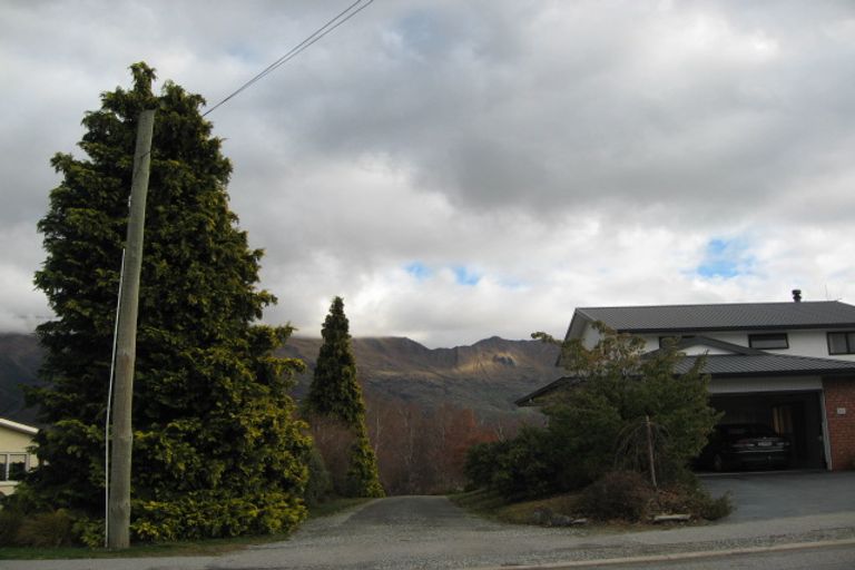 Photo of property in 72 Beacon Point Road, Wanaka, 9305