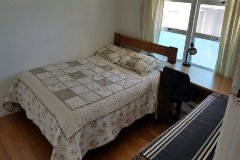 Photo of property in 2/288 Lake Road, Hauraki, Auckland, 0622