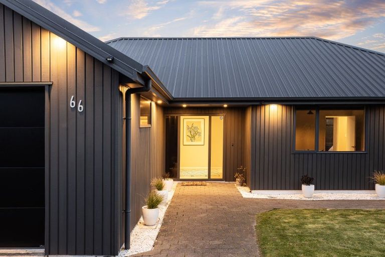 Photo of property in 66 Cliffs Road, Saint Clair, Dunedin, 9012