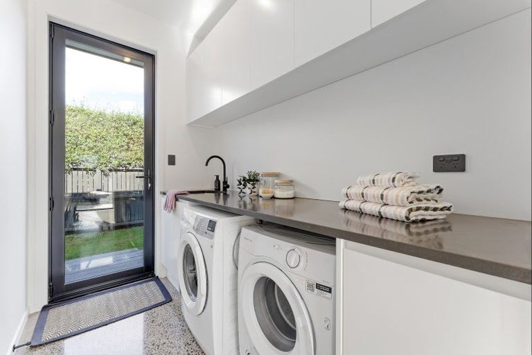 Photo of property in 2 Shearwater Lane, Point Wells, 0986