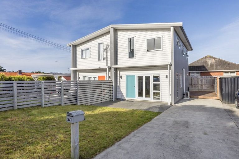 Photo of property in 2/1 Murphy Place, Titahi Bay, Porirua, 5022