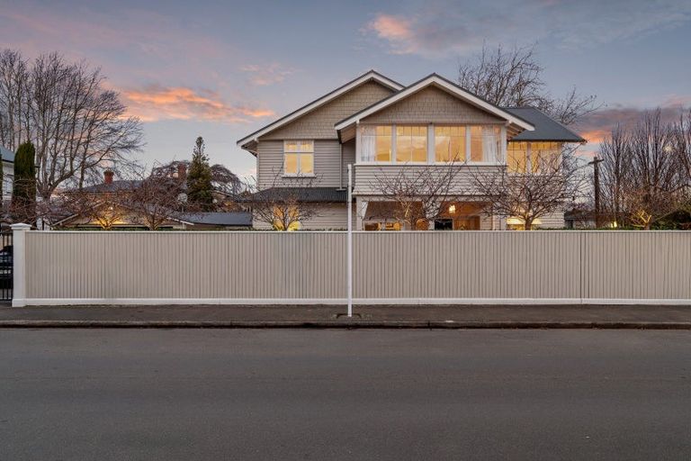 Photo of property in 134 Papanui Road, Merivale, Christchurch, 8014