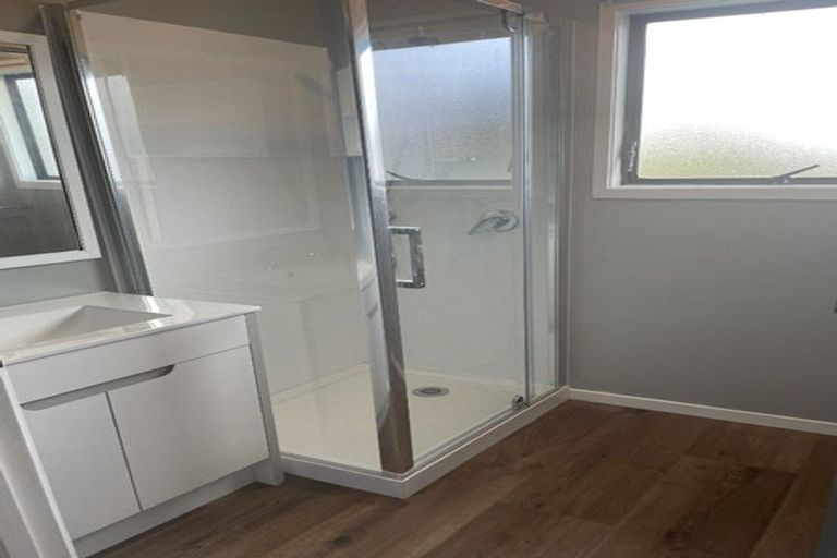 Photo of property in 89 West Harbour Drive, West Harbour, Auckland, 0618