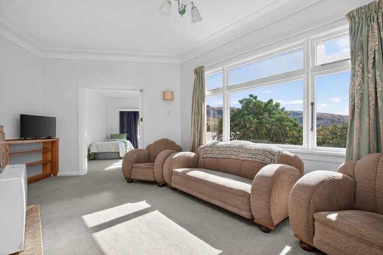 Photo of property in 34 Branxholm Street, Roxburgh, 9500