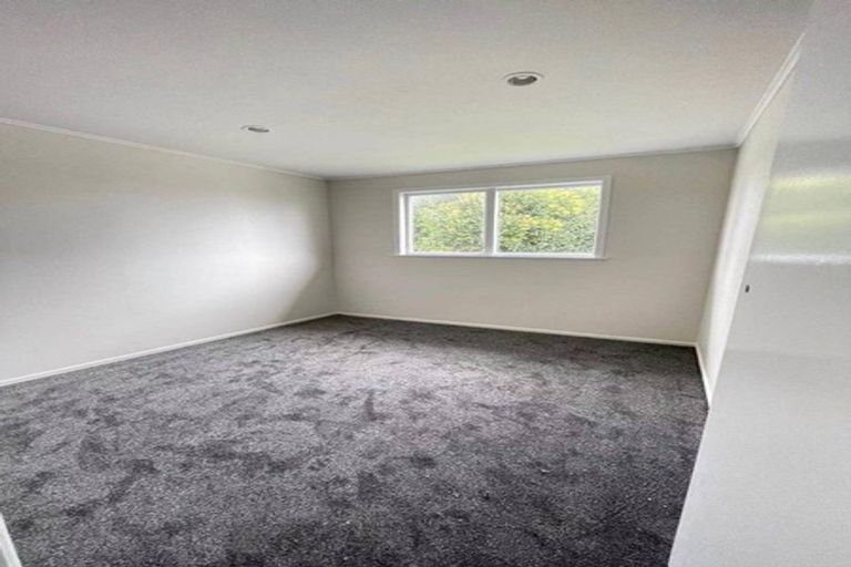 Photo of property in 14a Rondorlyn Place, Manurewa, Auckland, 2102