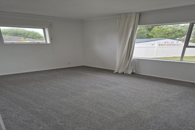 Photo of property in 2/6 Hemsway Place, Sunnyhills, Auckland, 2010