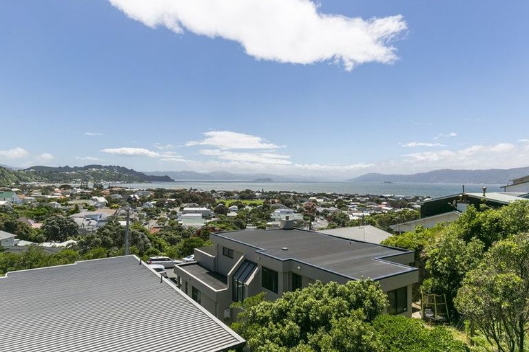 Photo of property in 79 Mantell Street, Seatoun, Wellington, 6022