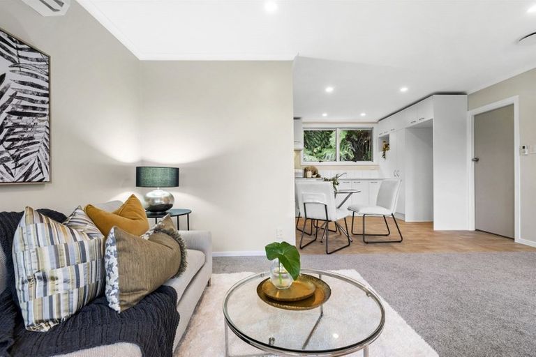 Photo of property in 1/26 Rewi Street, Torbay, Auckland, 0630