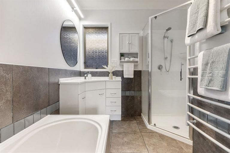 Photo of property in 57 Kurnell Drive, Botany Downs, Auckland, 2010