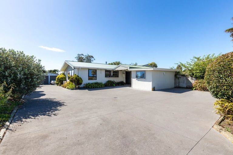 Photo of property in 30 Takiroa Street, Urenui, 4375