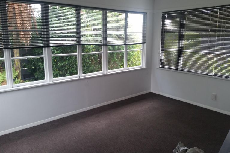 Photo of property in 11 Strathmore Place, Awapuni, Palmerston North, 4412