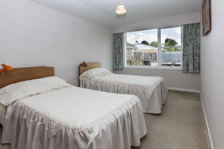 Photo of property in 45 Burnside Crescent, Burnside, Christchurch, 8053