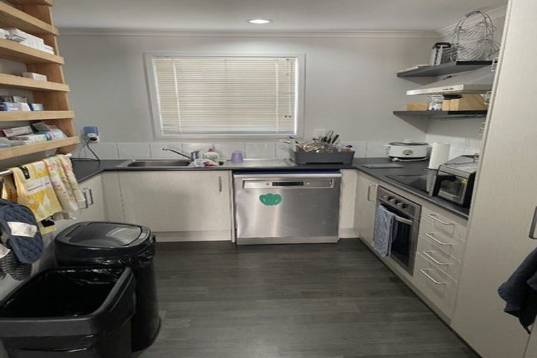 Photo of property in 6 Kuparu Street, Weymouth, Auckland, 2103