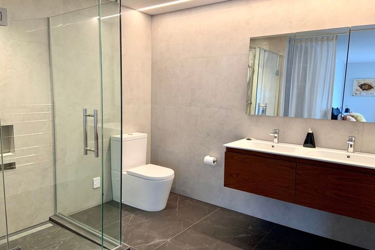 Photo of property in 92 Wairarapa Terrace, Merivale, Christchurch, 8014