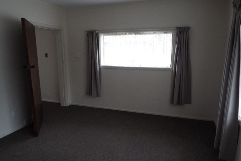 Photo of property in 71 Yaldhurst Road, Sockburn, Christchurch, 8042