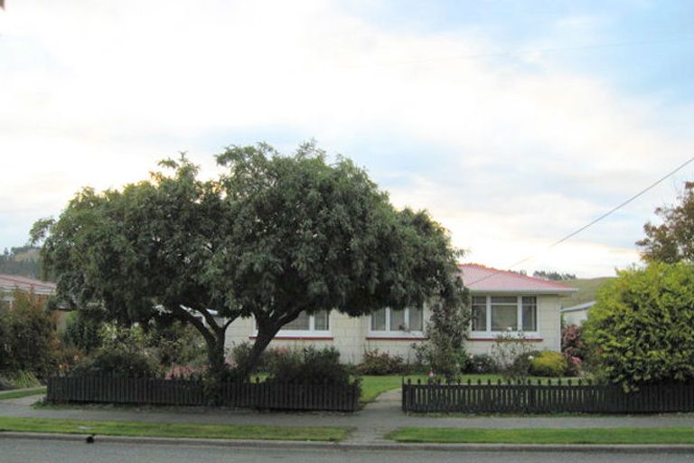 Photo of property in 14 Warwick Street, Oamaru North, Oamaru, 9400
