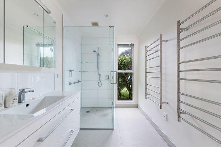 Photo of property in 85 Wharf Road, Te Atatu Peninsula, Auckland, 0610