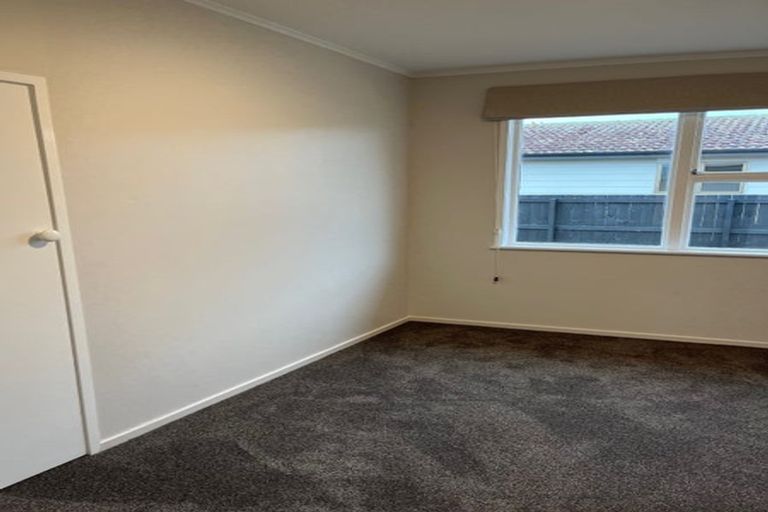 Photo of property in 2a Lansdown Place, Papakura, 2110