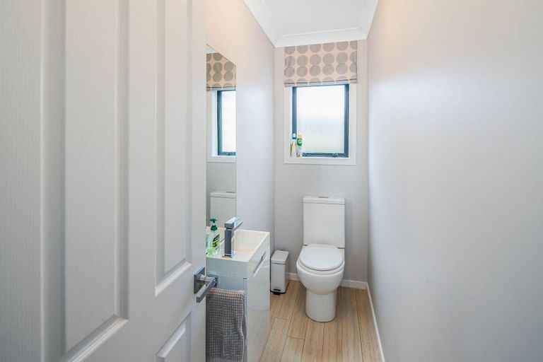 Photo of property in 7 Claverton Grove, Churton Park, Wellington, 6037