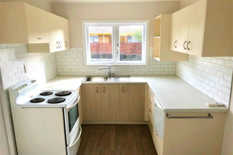 Photo of property in 2/17 West Hoe Road, Orewa, 0931