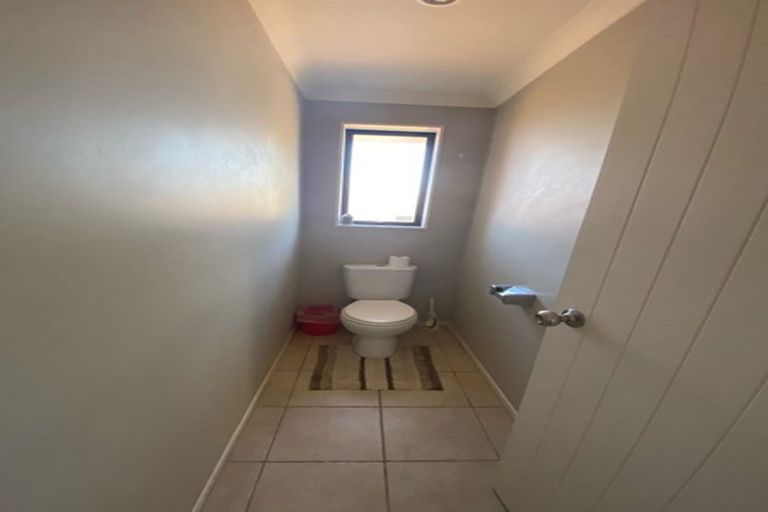 Photo of property in 48 Senator Drive, Manurewa, Auckland, 2105