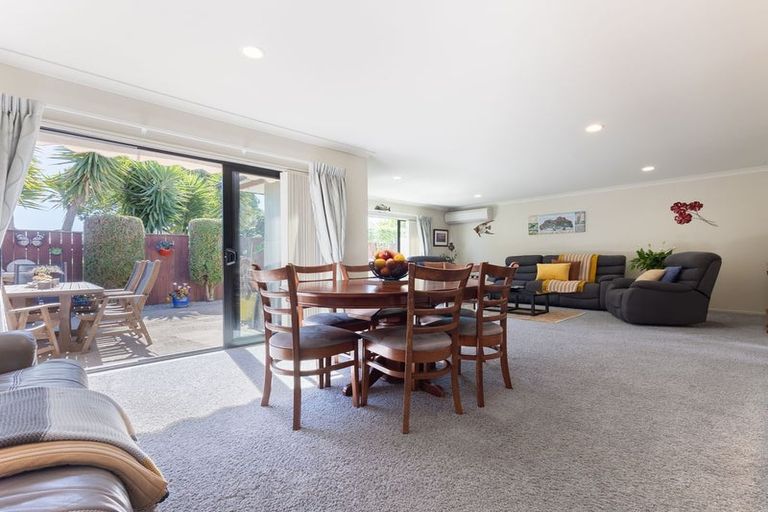 Photo of property in 7 Central Park, Paraparaumu Beach, Paraparaumu, 5032