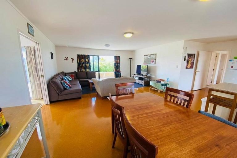Photo of property in 107 Marram Place, Matarangi, Whitianga, 3592