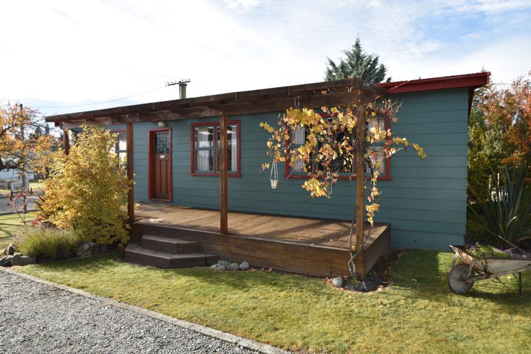 Photo of property in 1 Falstone Crescent, Twizel, 7901