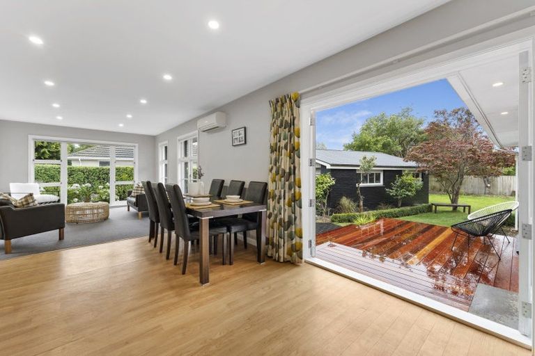 Photo of property in 19 Centaurus Road, Cashmere, Christchurch, 8022