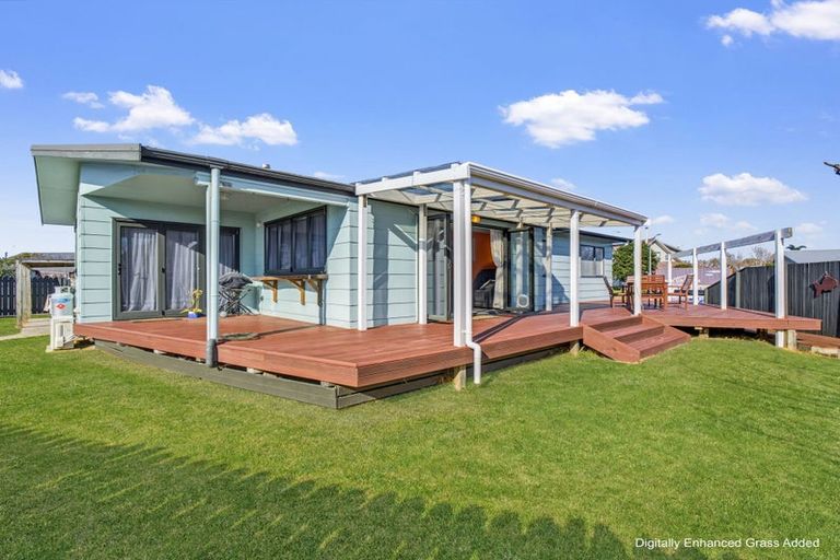 Photo of property in 10 Alpha Avenue, Coastlands, Whakatane, 3120