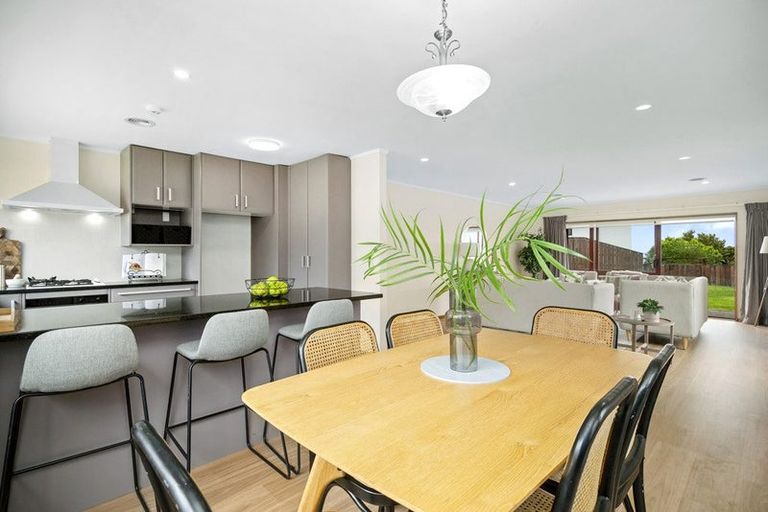 Photo of property in 58 Cypress Drive, Maungaraki, Lower Hutt, 5010